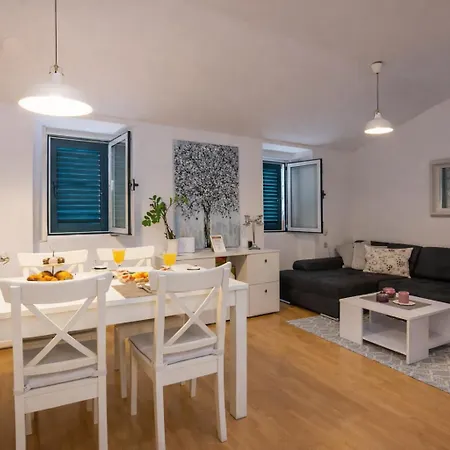 Daire Old Town House Katarina *